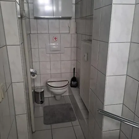 Geräumige 2-z-whg M Wohnküche Für 4 P Im 4 Og * Niederdorla