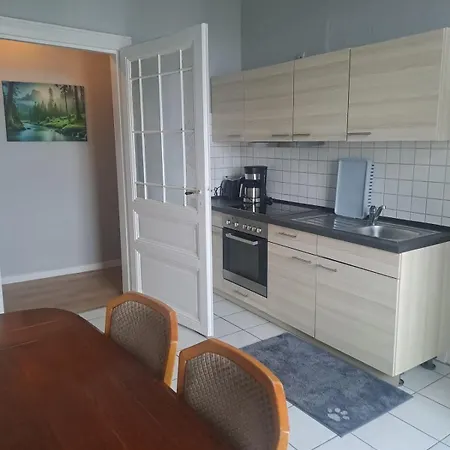 Geräumige 2-z-whg M Wohnküche Für 4 P Im 4 Og Apartment Niederdorla