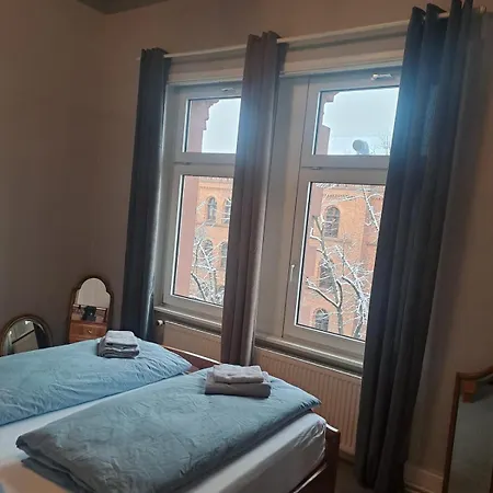 Apartment Geraeumige 2-z-whg M Wohnkueche Fuer 4 P Im 4 Og Niederdorla