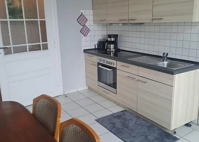 Geräumige 2-z-whg M Wohnküche Für 4 P Im 4 Og Apartment Niederdorla